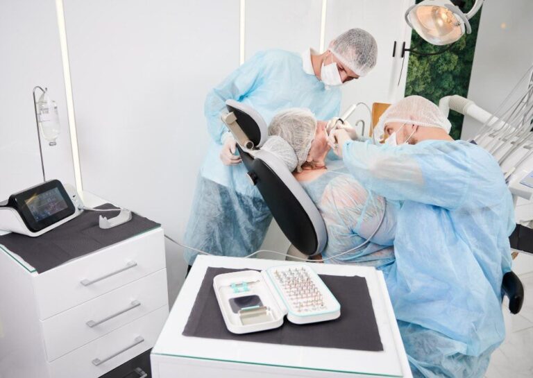 Blog 2 controllo annuale degli impianti dentali